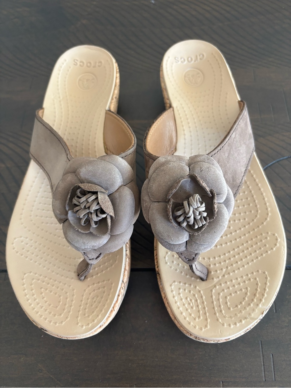 CROCS Women's Taupe Flower Thong Sandal
